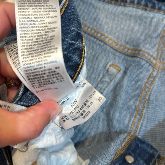 Levi’s 501 Original Mid Thigh Denim Shorts 20 - Picture 2 of 7